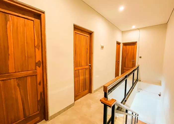 Kangin House Sanur ゲストハウス ケテウェル